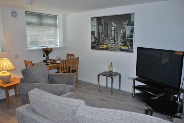 Gallowgate Square Apartments Ларгс Екстер'єр фото